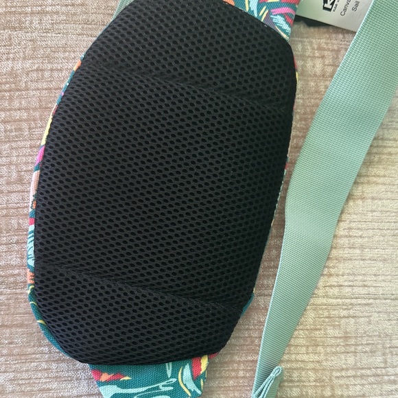 Kavu Multicolor Sling Bag with Orange and Green - Picture 8 of 8